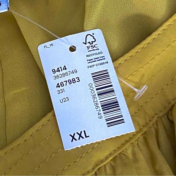 New sundress knee length. Never been worn w/ tags - Picture 4 of 4